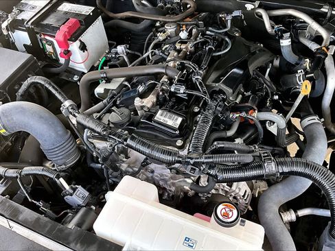 Certified 2024 Toyota Tacoma SR5 RWD image 32
