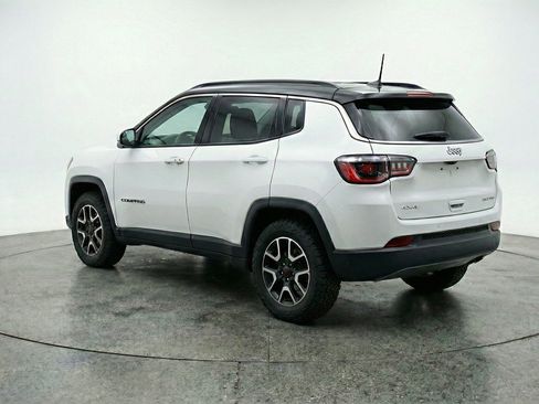 Used 2025 Jeep Compass Trailhawk AWD/4WD image 6