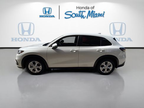 Used 2025 Honda HR-V LX image 4