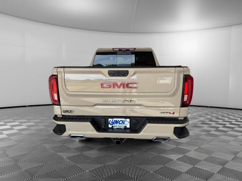 Used 2022 GMC Sierra 1500 AT4 w/ AT4 Premium Package AWD/4WD image 4