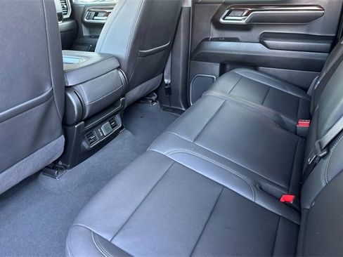 Used 2025 GMC Sierra 1500 SLT image 12