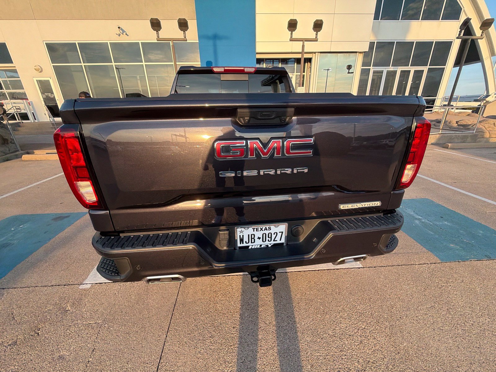 Used 2025 GMC Sierra 1500 Elevation w/ Elevation Premium Package AWD/4WD image 17