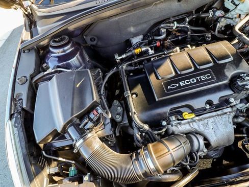 Used 2016 Chevrolet Cruze LT image 29