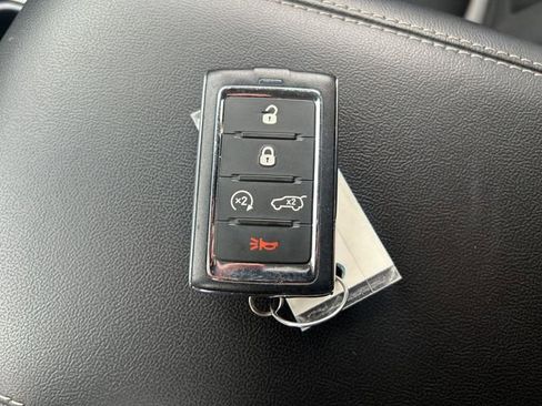 Used 2023 Jeep Grand Cherokee L Limited image 34