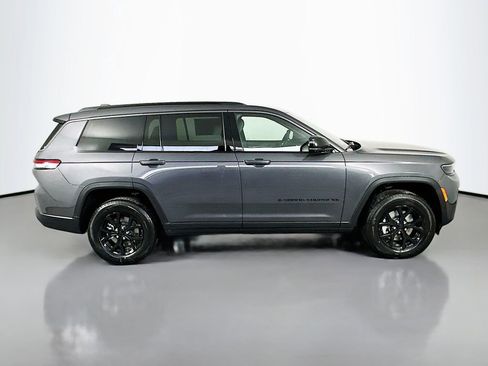 New 2026 Jeep Grand Cherokee L 4WD image 8