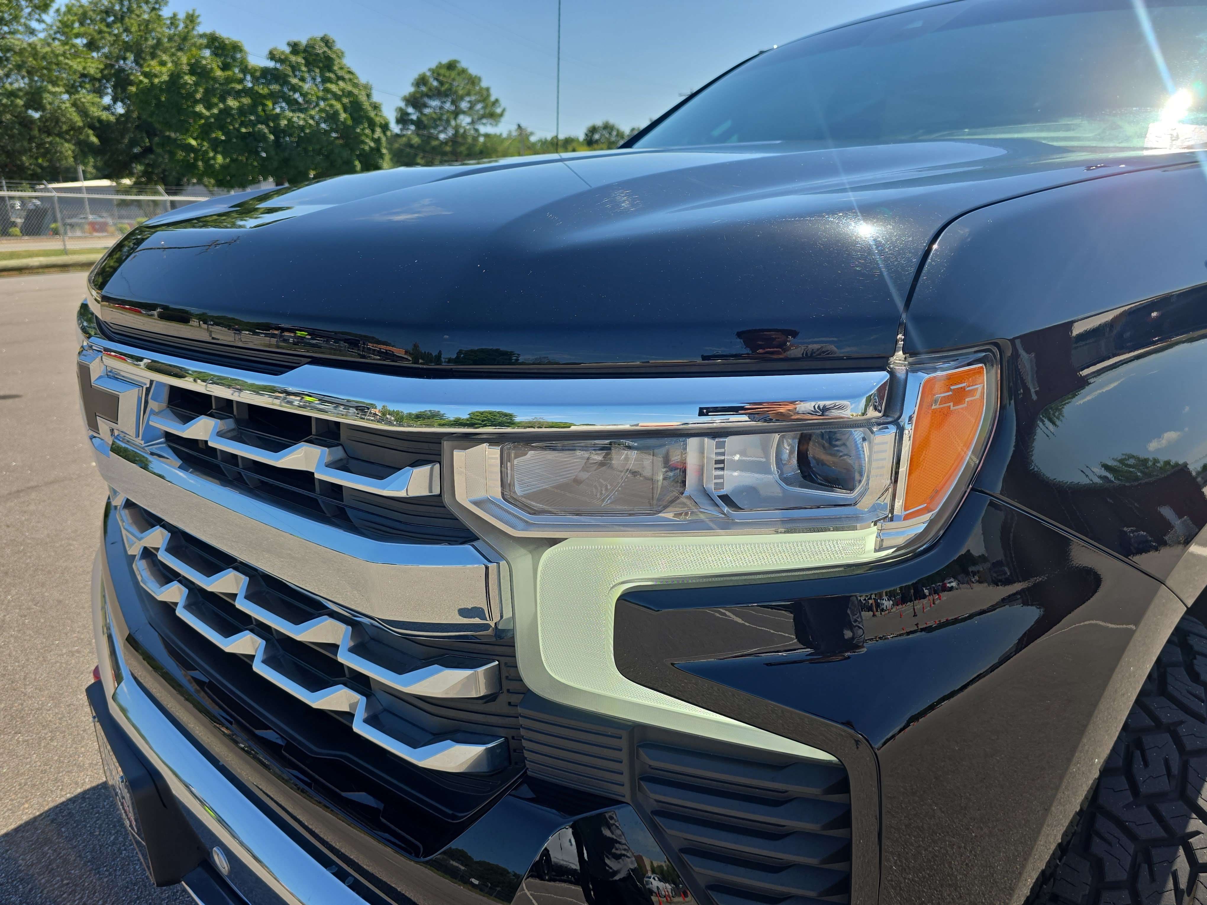 Used 2024 Chevrolet Silverado 1500 LTZ AWD/4WD image 30
