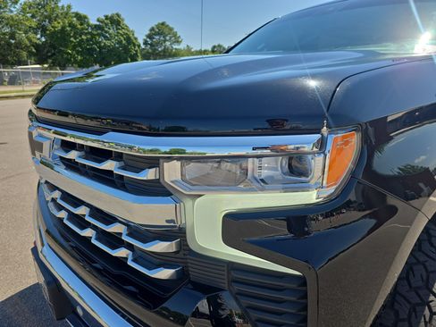Used 2024 Chevrolet Silverado 1500 LTZ AWD/4WD image 30
