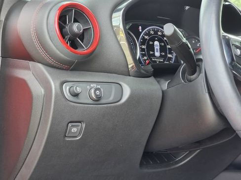 Used 2022 Chevrolet Blazer RS FWD image 19