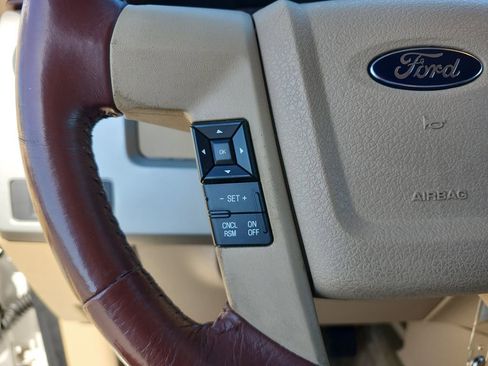 Used 2014 Ford F150 King Ranch w/ King Ranch Luxury Package image 30