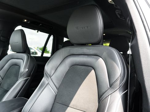 Used 2019 Volvo XC90 T6 R-Design w/ Advanced Package AWD/4WD image 16