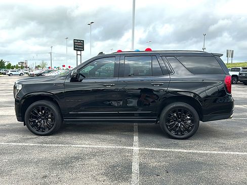 Used 2024 GMC Yukon Denali w/ LPO, Floor Liner Package AWD/4WD image 5