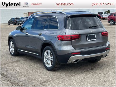 Used 2020 Mercedes-Benz GLB 250 4MATIC image 4
