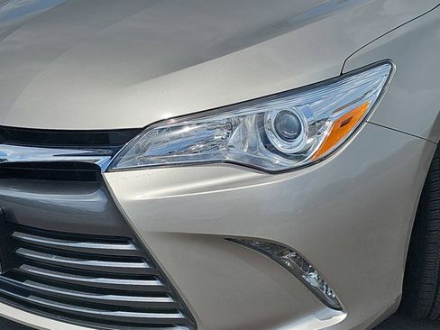 Used 2016 Toyota Camry LE FWD image 31