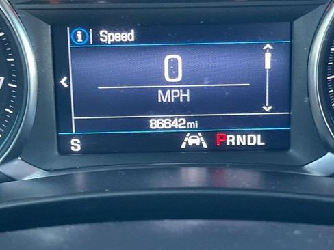 Used 2023 Chevrolet Equinox LT image 28