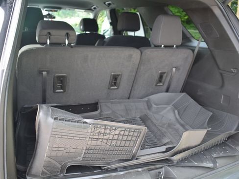 Used 2022 Chevrolet Traverse LT w/ LPO, Blackout Package AWD/4WD image 24