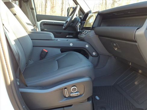 New 2026 Land Rover Defender 130 S image 3