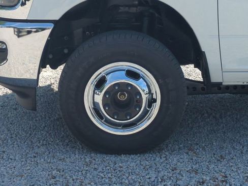 New 2026 RAM 3500 Tradesman AWD/4WD image 10