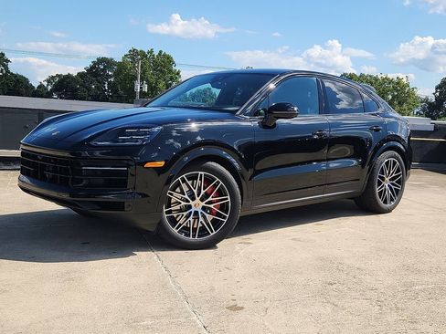 New 2026 Porsche Cayenne S image 1