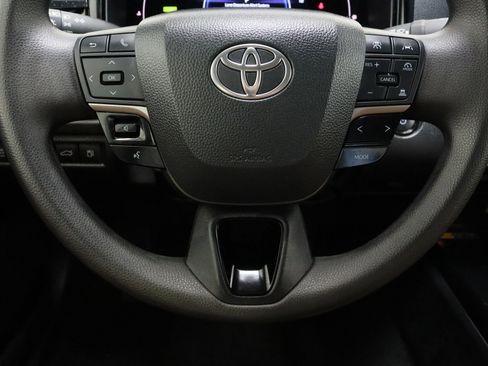 Used 2025 Toyota Camry LE FWD image 23