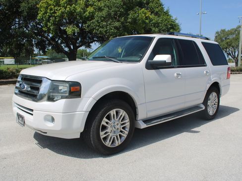 Used 2011 Ford Expedition Limited RWD image 6