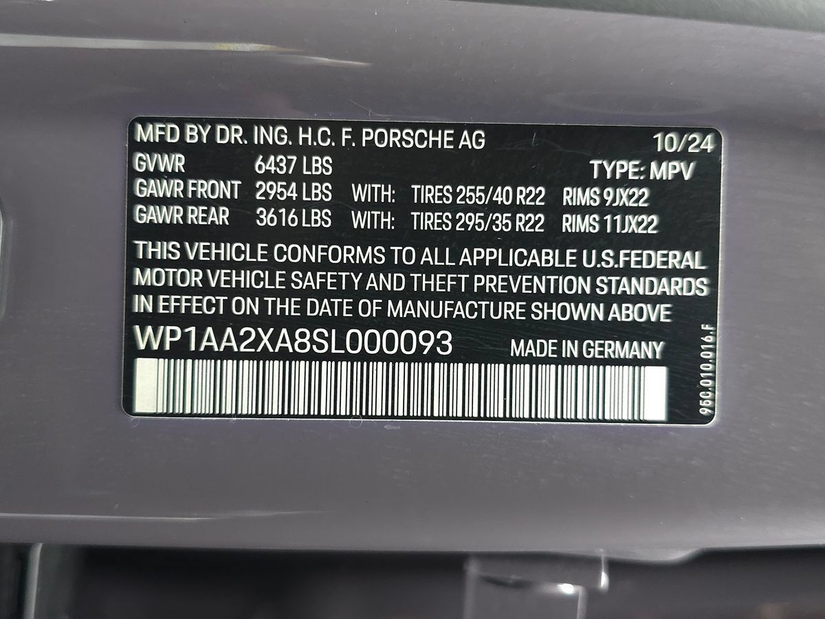 Used 2025 Porsche Macan 4 Electric AWD/4WD image 70