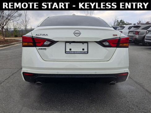Used 2024 Nissan Altima 2.5 SR w/ SR Premium Package image 6
