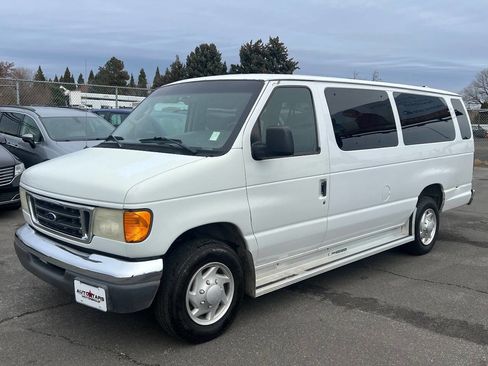 Used 2003 Ford E-350 and Econoline 350 XLT image 1