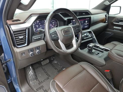 Used 2024 GMC Sierra 1500 Denali w/ Technology Package AWD/4WD image 11
