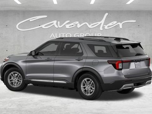 New 2026 Ford Explorer Active RWD image 2