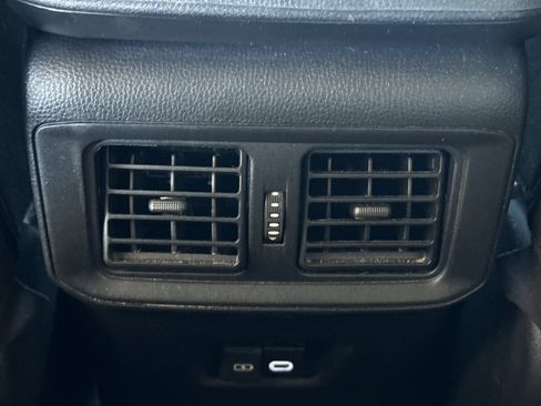 Used 2024 Toyota RAV4 XLE FWD image 20