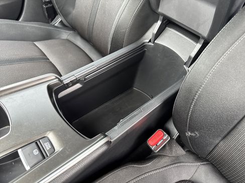 Used 2018 Honda Accord EX image 14