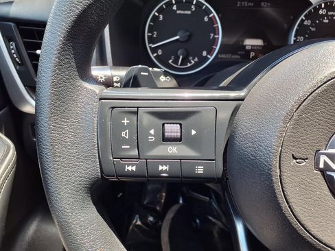 Used 2024 Nissan Rogue SV AWD/4WD image 13