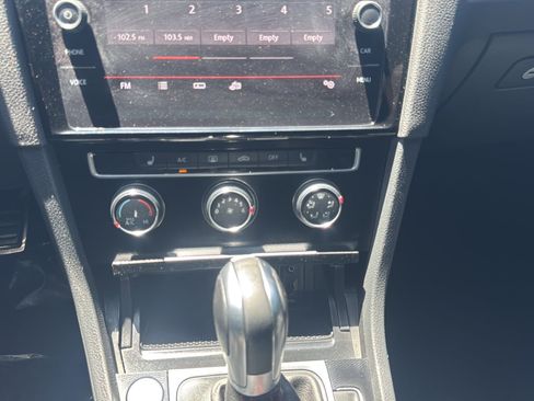 Used 2016 Volkswagen GTI SE w/ Lighting Package (SEL) FWD image 27