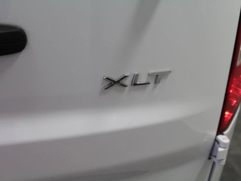 Used 2020 Ford Transit Connect XLT image 29