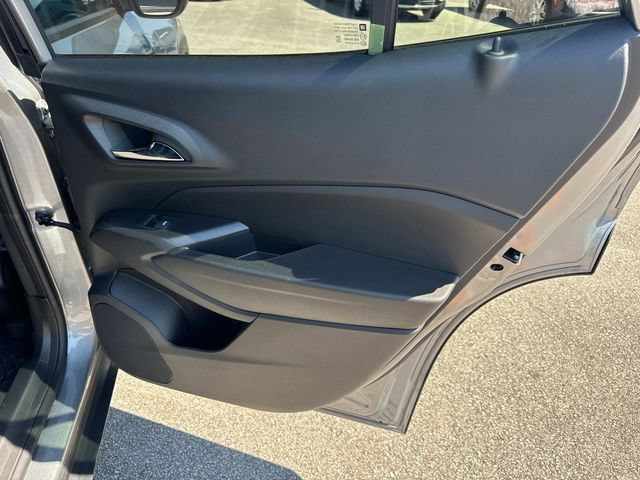 Used 2025 Chevrolet Trax RS w/ Driver Confidence Package FWD image 20