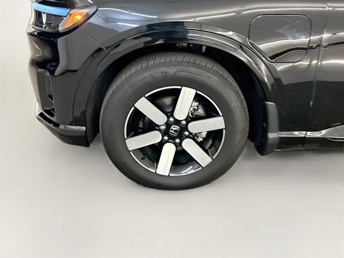 Used 2024 Honda Prologue Touring image 11