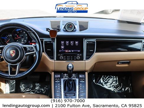 Used 2018 Porsche Macan image 11