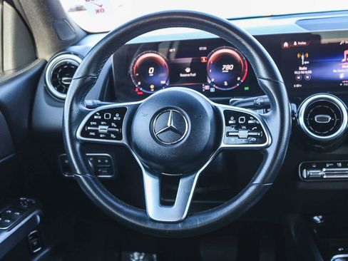 Used 2022 Mercedes-Benz GLB 250 w/ Premium Package Lite image 12