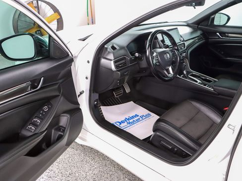 Used 2022 Honda Accord Sport image 3