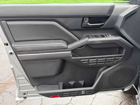 New 2026 Toyota Tacoma SR5 AWD/4WD image 7