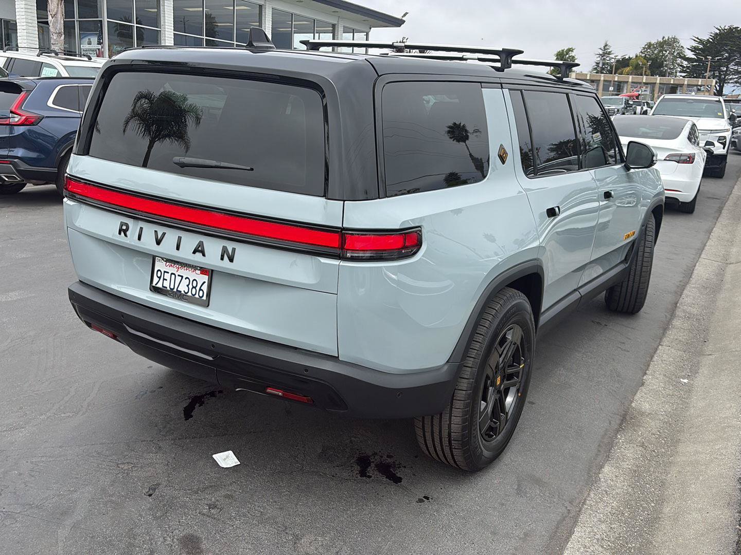Used 2022 Rivian R1S Launch Edition Quad AWD/4WD image 22