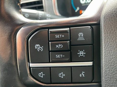 Used 2021 Ford F150 Platinum w/ FX4 Off-Road Package image 4