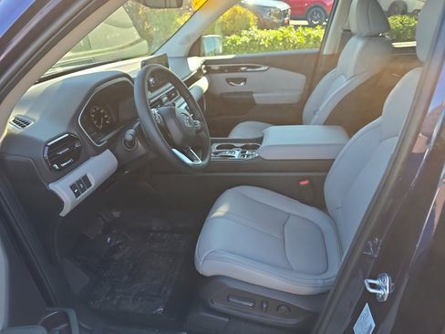 New 2025 Honda Pilot EX-L image 13