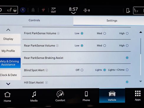 New 2026 Chrysler Pacifica Select w/ S Appearance Package AWD/4WD image 19