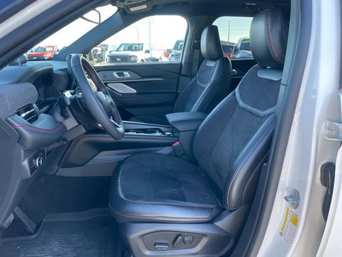Used 2025 Ford Explorer ST w/ Sun And Sound Package AWD/4WD image 7