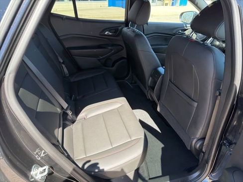 Used 2024 Chevrolet Trax RS image 34