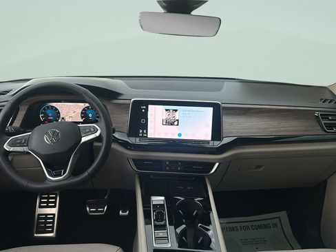 New 2026 Volkswagen Atlas SEL Premium R-Line AWD/4WD image 11