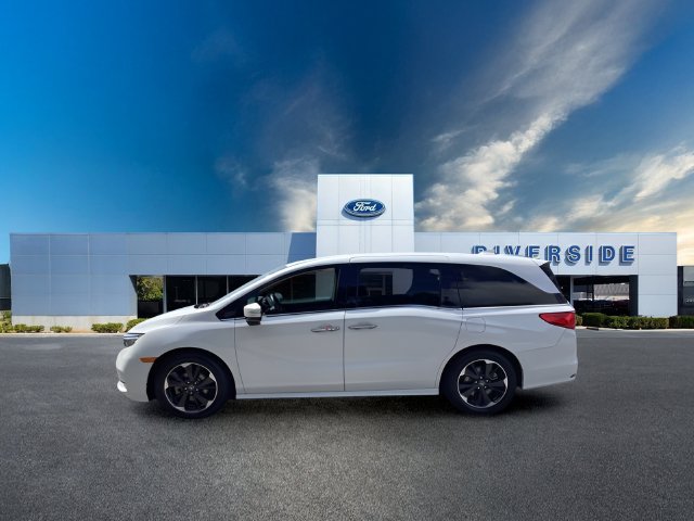 Used 2024 Honda Odyssey Elite image 3