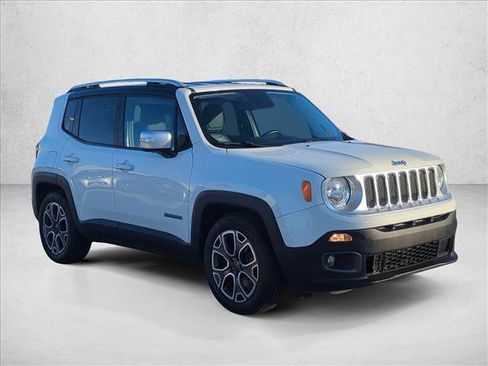 Used 2016 Jeep Renegade Limited image 3