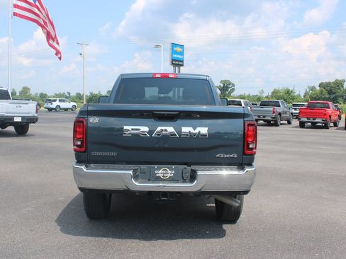 Used 2025 RAM 2500 Big Horn AWD/4WD image 8